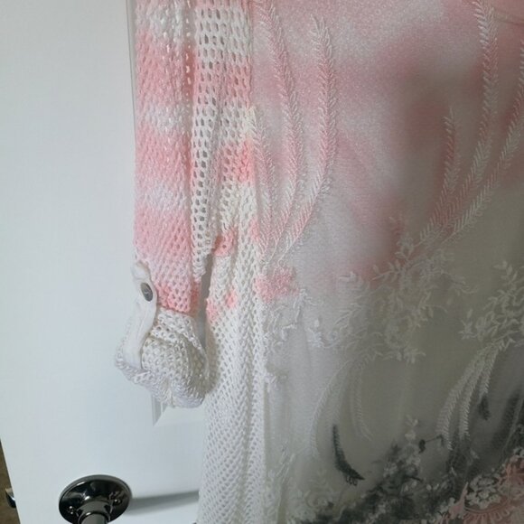 PINK Sheer Embroidered Italian Made Top Size Small - Picture 9 of 9